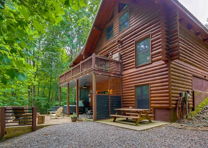 Blue Ridge Log Cabin With Hot Tub And Game Room!